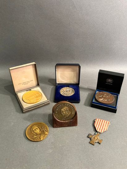 Batch of bronze medals