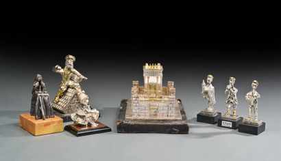 rrrêtrgent
Metal lot including:
-Model of...