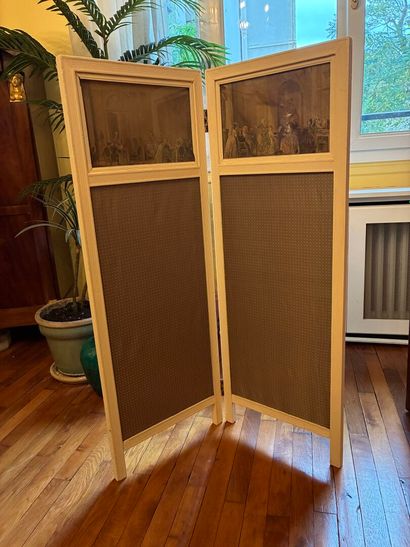Small screen in cream lacquered wood, two...