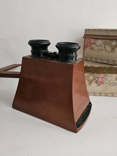 Two stereoscopic viewers and a set of glass...