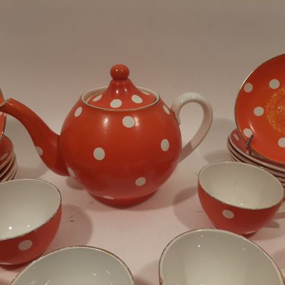 SARREGUEMINES
Tea service part

LOT SOLD...