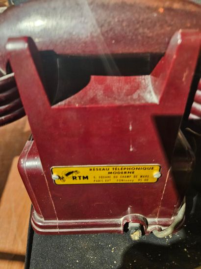 NEOPHONE telephone in red bakelite and metal...