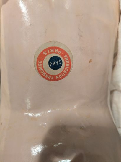 Porcelain doll, head marked SFBJ Paris T.11,...