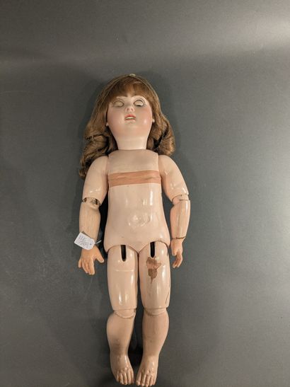 Baby JUMEAU
Porcelain head marked T.8 and...