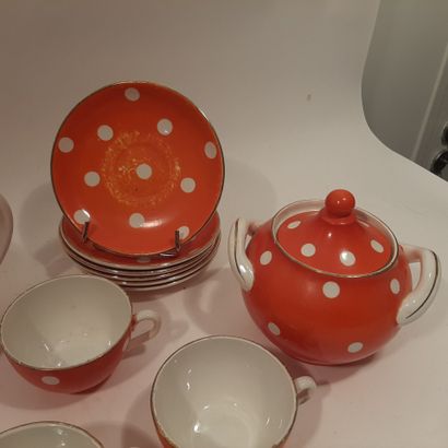 SARREGUEMINES
Tea service part

LOT SOLD...