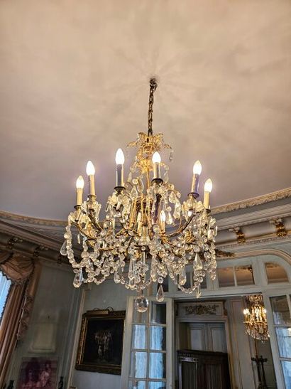 Gilded bronze chandelier with 12 lights and...