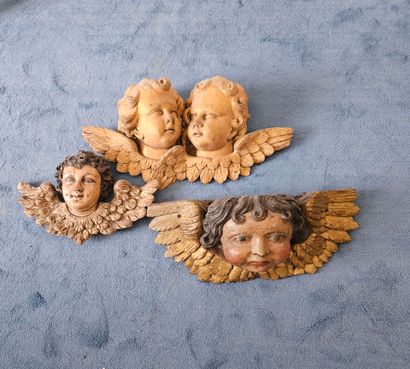 Lot comprising groups of cherubs in gilded...