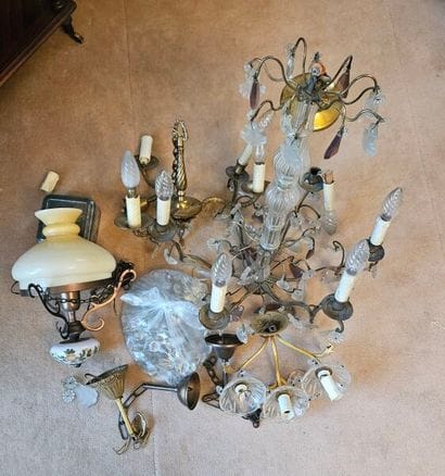 Miscellaneous chandelier set including small...