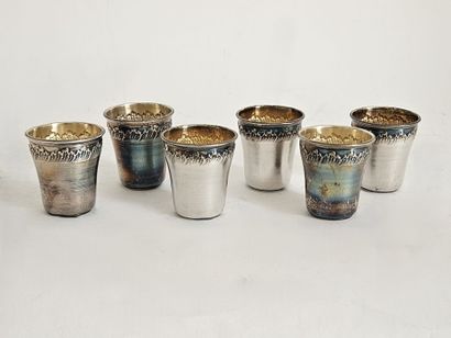 Six liqueur goblets in plain silver with...