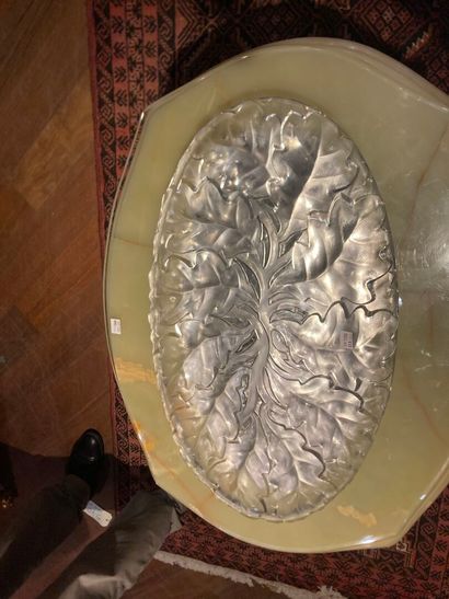 LALIQUE France
Large oval presentation dish...
