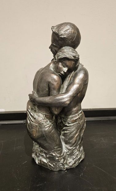 Modern school
Embracing couple
Green-silver...