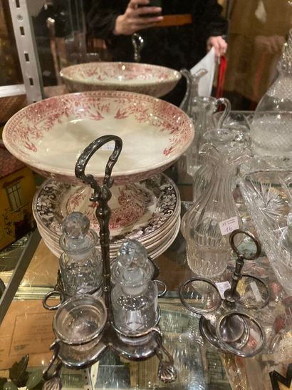 Lot of various trinkets including :
Eastern...