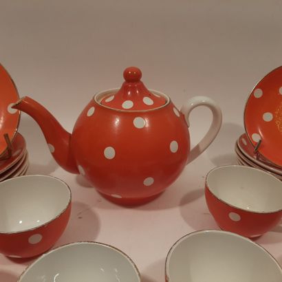 SARREGUEMINES
Tea service part

LOT SOLD...