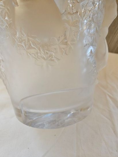 LALIQUE
Bacchante vase in molded and pressed...