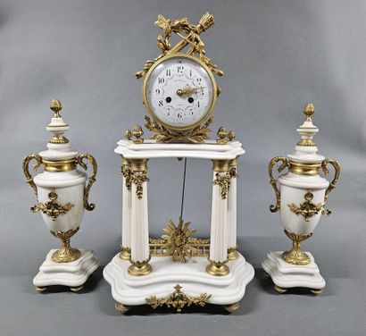 Mantelpiece consisting of a portico clock...