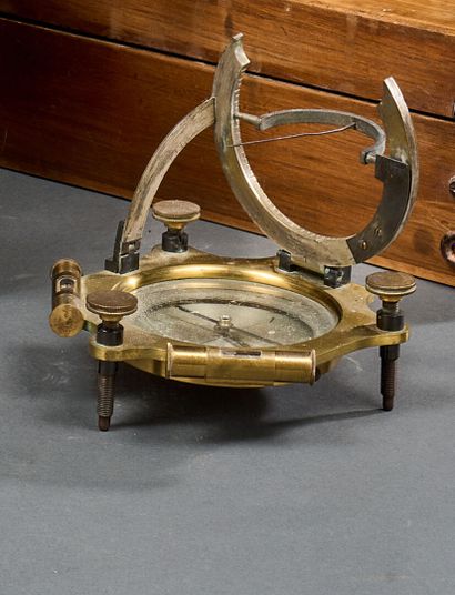 Brass equinoctial sundial with spirit levels
Close...