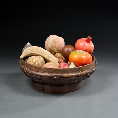 Wooden and cardboard fruit bowl basket
Late...