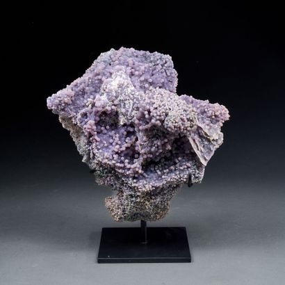 Large grape agate on steel base
This new...
