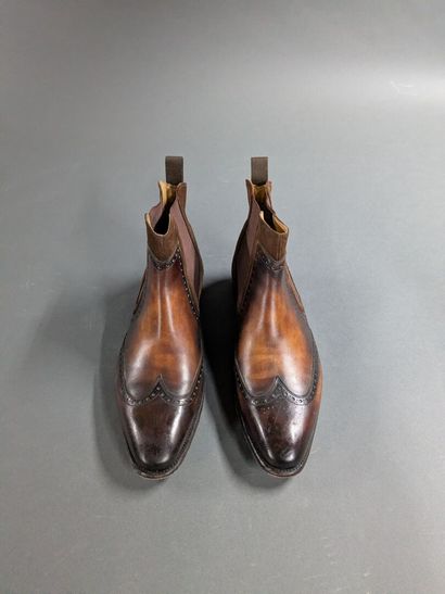 SANTOS
Pair of men's leather high-top shoes,...
