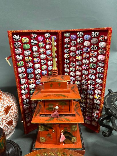 ASIA
Assortment of various Asian objects,...