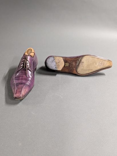 HENRIQUE ENKO
Two pairs of men's leather...