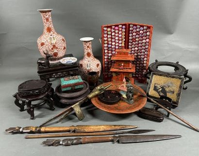 ASIA
Assortment of various Asian objects,...