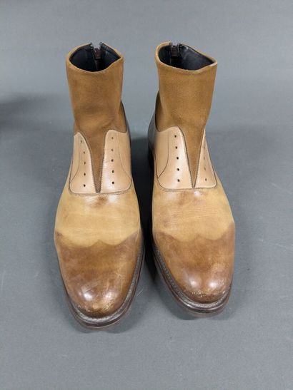 GERARD SENE
Pair of men's high-top shoes...
