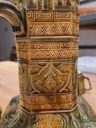 MANUFACTURE DE CHOISY LE ROI
Glazed earthenware...