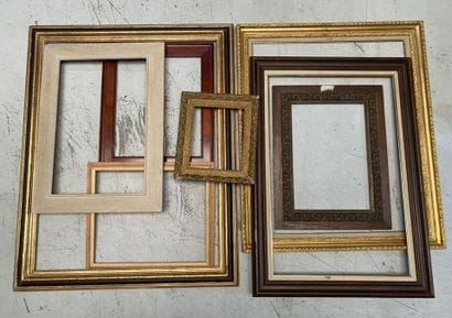 Set of eight frames

Dimensions:
97 x 116...