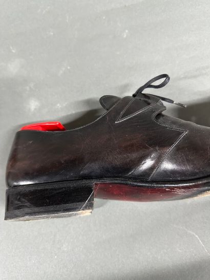 GERARD SENE
Two pairs of men's leather shoes,...