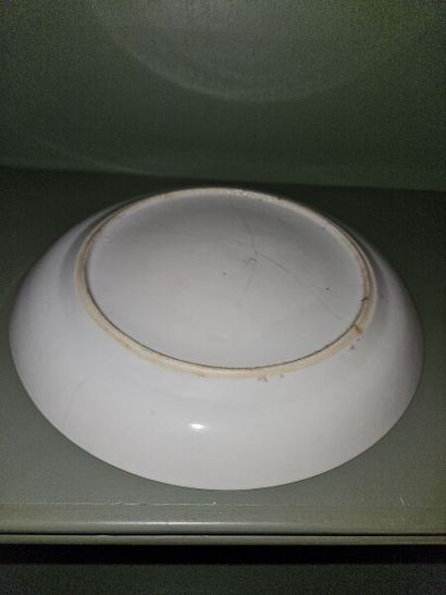 CHINA
Porcelain plate decorated with green...