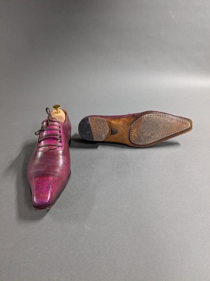 HENRIQUE ENKO
Two pairs of men's leather...