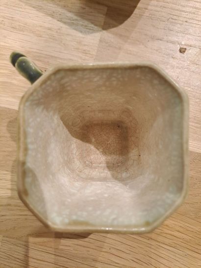 MANUFACTURE DE CHOISY LE ROI
Glazed earthenware...
