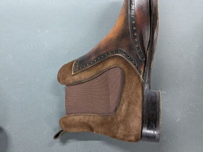 SANTOS
Pair of men's leather high-top shoes,...