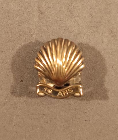 Cartier for Shell 
925‰ sterling silver lapel...