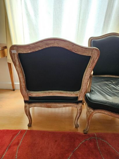 Pair of armchairs with flat backs, made of...