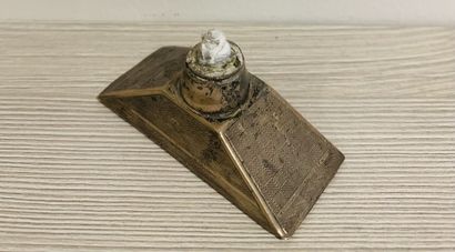 BIRKS 
Pyramid-shaped silver table lighter...