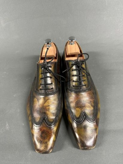 SANTONI
Two pairs of shoes, including a pair...