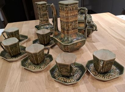 MANUFACTURE DE CHOISY LE ROI
Glazed earthenware...