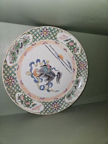 CHINA
Porcelain plate decorated with green...