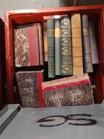 Set of two crates of 19th- and 20th-century...