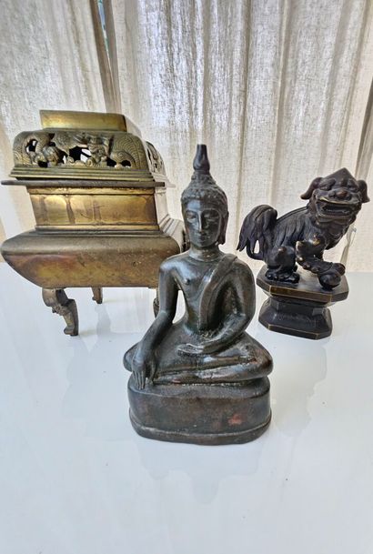 60
CHINA THAILAND
Seated Buddha, Height:...