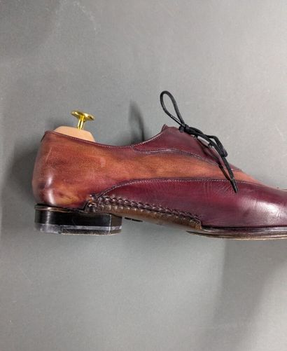 HENRIQUE ENKO
Two pairs of men's leather...