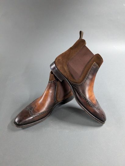 SANTOS
Pair of men's leather high-top shoes,...