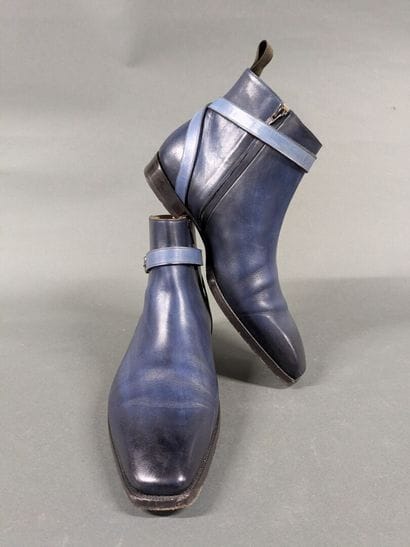 JMLEGAZEL
Pair of men's high-top leather...
