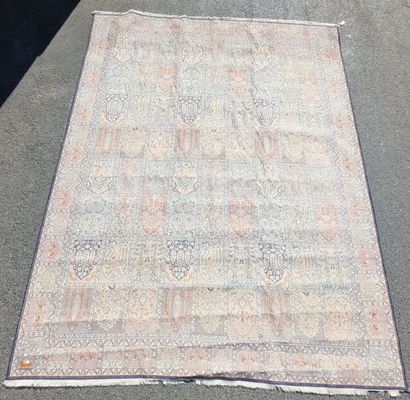 INDO-PERSAN
Large wool carpet with blue and...