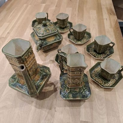 MANUFACTURE DE CHOISY LE ROI
Glazed earthenware...