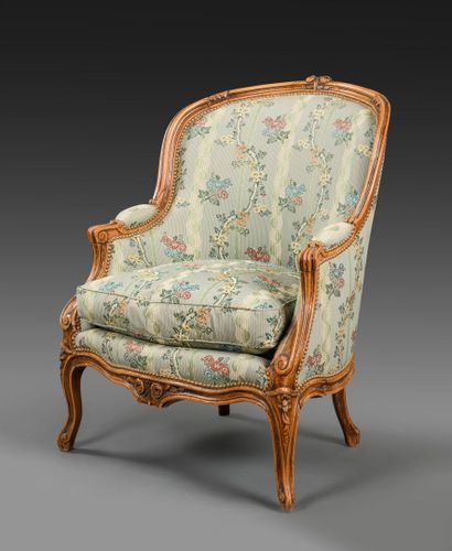 Louis XV style natural wood molded bergère...