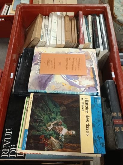 Set of three boxes of art books