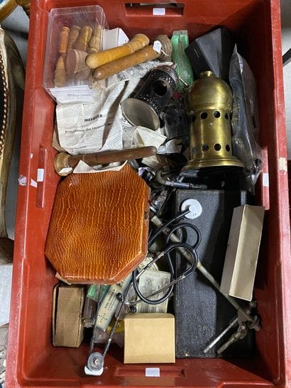 Medical kit containing medical supplies